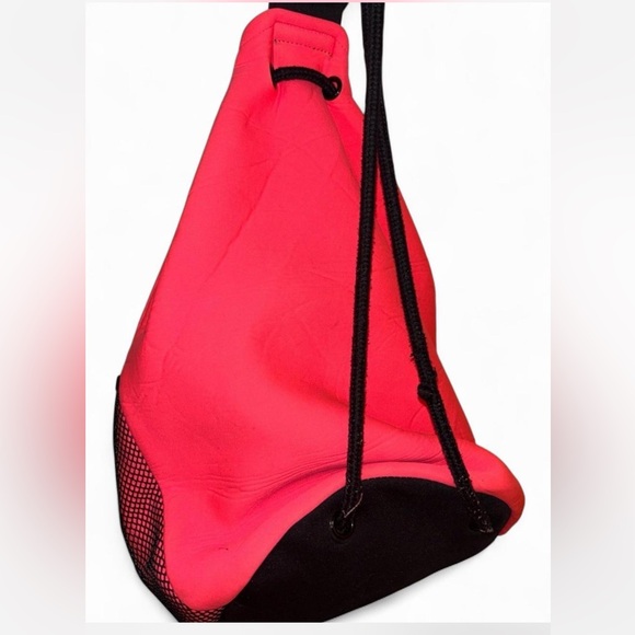 Victoria’s Secret Hot Pink Drawstring Bag - Picture 3 of 8